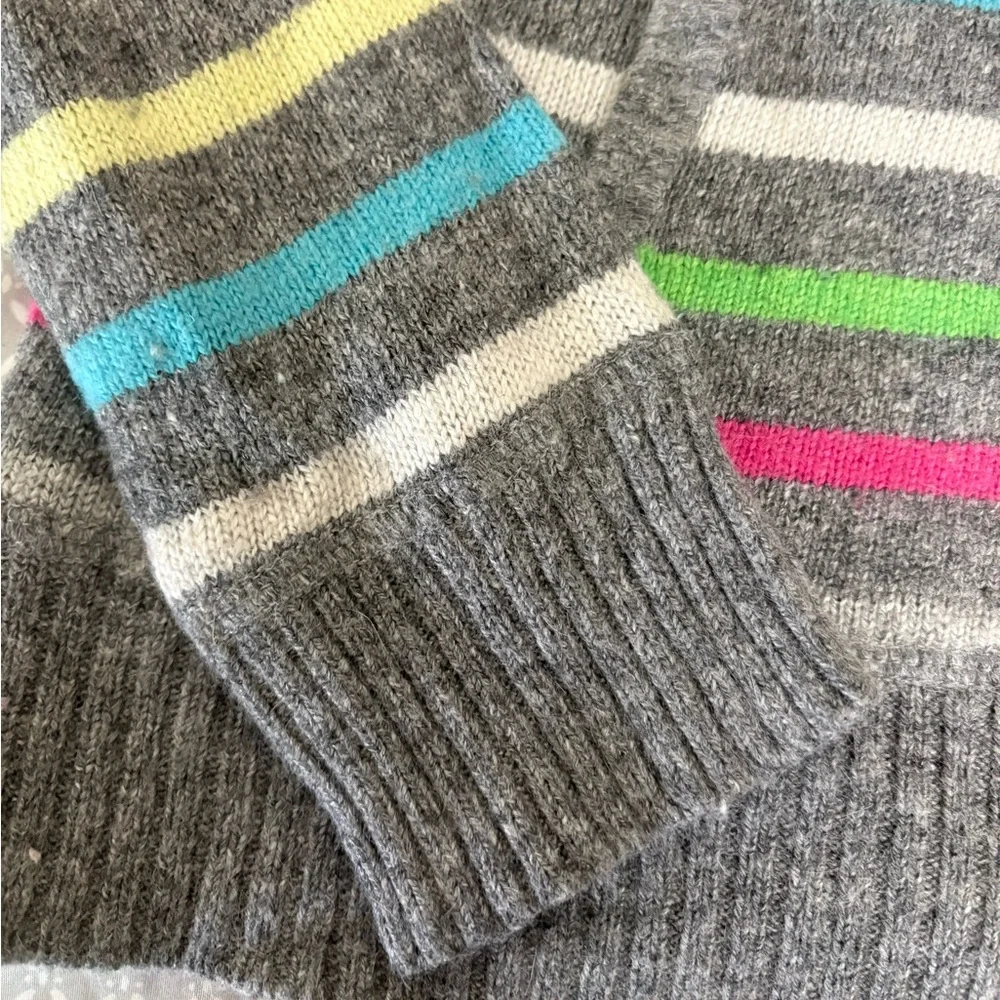 Small Aeropostale Y2K Preppy Gray Striped Multicolor Crewneck Sweater
